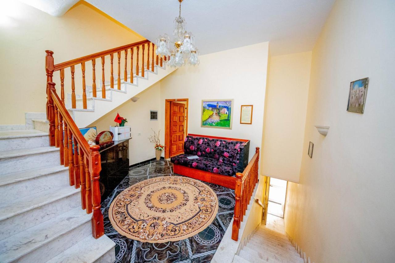 Hotel Pik Loti Τίρανα Εξωτερικό φωτογραφία