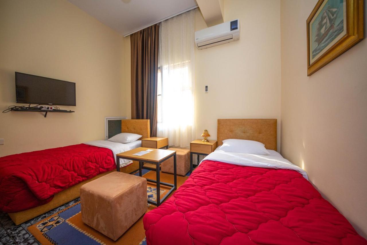 Hotel Pik Loti Τίρανα Εξωτερικό φωτογραφία