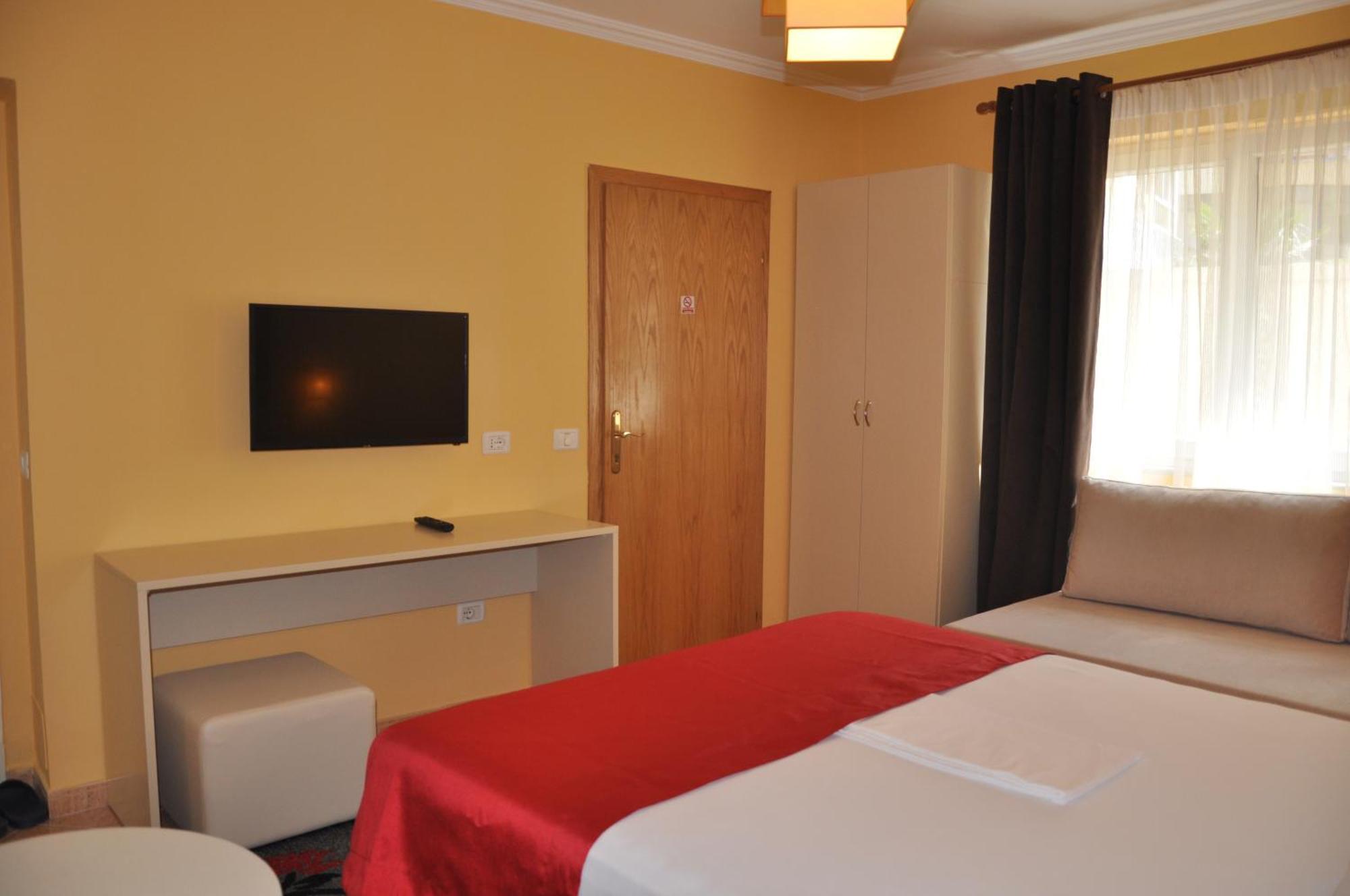 Hotel Pik Loti Τίρανα Δωμάτιο φωτογραφία