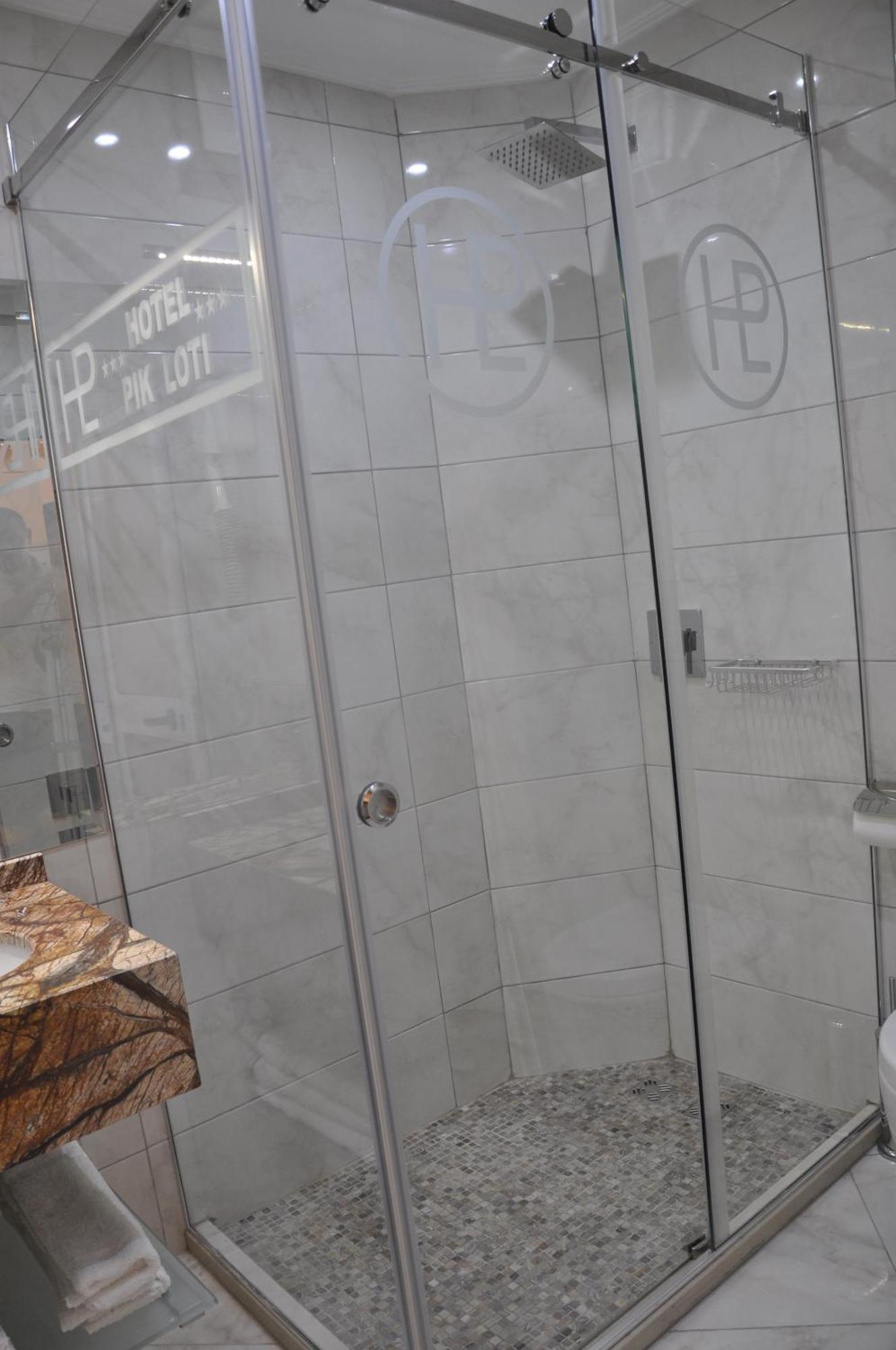 Hotel Pik Loti Τίρανα Δωμάτιο φωτογραφία